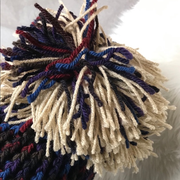 Giant PomPom Beanie - Picture 4 of 7